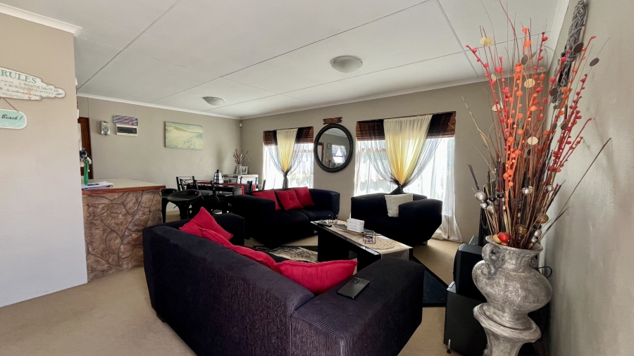 3 Bedroom Property for Sale in Country Club Western Cape